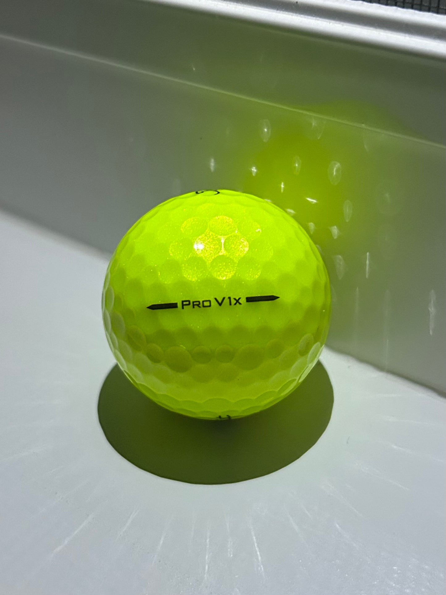 12 Yellow Titleist Pro V1X