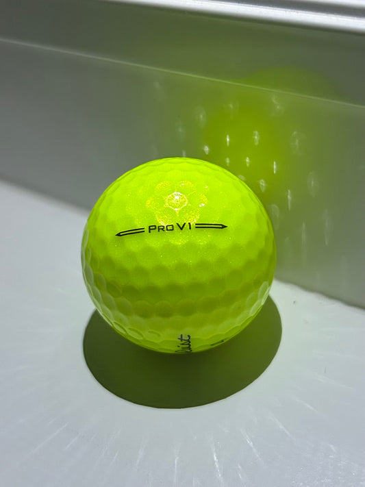 12 Good (3A) Yellow Titleist Pro V1/V1X