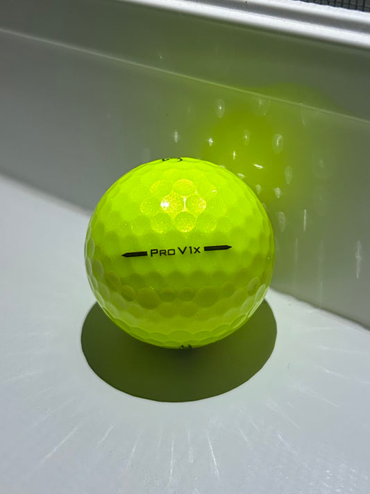 12 Good (3A) Yellow Titleist Pro V1/V1X
